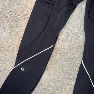 Lululemon size 6 pants with pockets ‼️